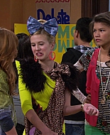 Shake_It_Up_S01E12_1080p_BTD_000697.jpg