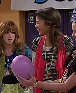 Shake_It_Up_S01E12_1080p_BTD_000830.jpg