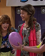 Shake_It_Up_S01E12_1080p_BTD_000836.jpg