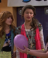 Shake_It_Up_S01E12_1080p_BTD_000841.jpg