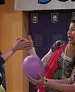 Shake_It_Up_S01E12_1080p_BTD_000846.jpg