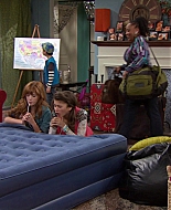 Shake_It_Up_S01E12_1080p_BTD_001042.jpg