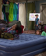 Shake_It_Up_S01E12_1080p_BTD_001050.jpg
