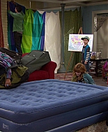 Shake_It_Up_S01E12_1080p_BTD_001054.jpg