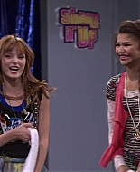 Shake_It_Up_S01E12_1080p_BTD_001584.jpg