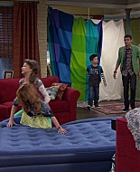 Shake_It_Up_S01E12_1080p_BTD_001929.jpg
