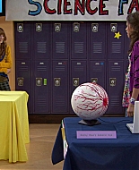 Shake_It_Up_S01E12_1080p_BTD_002047.jpg
