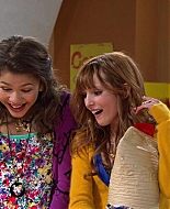 Shake_It_Up_S01E12_1080p_BTD_002318.jpg