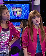 Shake_It_Up_S01E13_1080p_BTD_000179.jpg