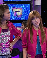 Shake_It_Up_S01E13_1080p_BTD_000180.jpg