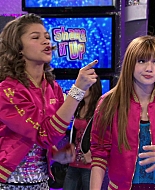 Shake_It_Up_S01E13_1080p_BTD_000212.jpg