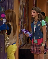 Shake_It_Up_S01E13_1080p_BTD_000524.jpg