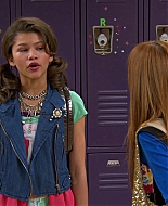 Shake_It_Up_S01E13_1080p_BTD_000605.jpg