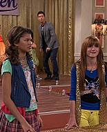 Shake_It_Up_S01E13_1080p_BTD_000915.jpg
