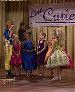 Shake_It_Up_S01E13_1080p_BTD_000946.jpg