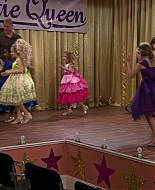 Shake_It_Up_S01E13_1080p_BTD_001129.jpg
