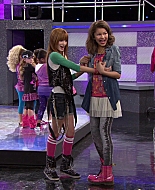 Shake_It_Up_S01E13_1080p_BTD_001946.jpg