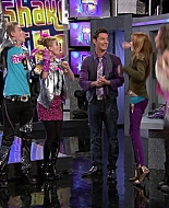Shake_It_Up_S01E14_1080p_BTD_000510.jpg