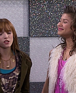Shake_It_Up_S01E14_1080p_BTD_000581.jpg