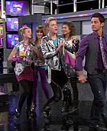Shake_It_Up_S01E14_1080p_BTD_000632.jpg