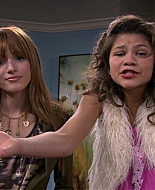 Shake_It_Up_S01E14_1080p_BTD_000766.jpg