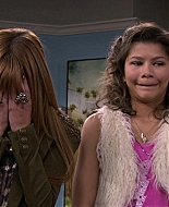 Shake_It_Up_S01E14_1080p_BTD_000786.jpg