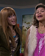 Shake_It_Up_S01E14_1080p_BTD_000868.jpg
