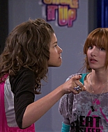 Shake_It_Up_S01E14_1080p_BTD_001435.jpg