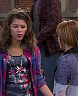 Shake_It_Up_S01E14_1080p_BTD_001983.jpg