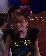Shake_It_Up_S01E14_1080p_BTD_002346.jpg