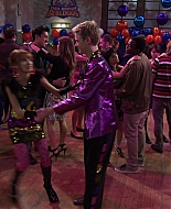 Shake_It_Up_S01E14_1080p_BTD_002381.jpg