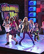 Shake_It_Up_S01E15_1080p_BTD_000025.jpg