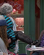 Shake_It_Up_S01E15_1080p_BTD_001788.jpg