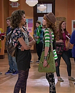 Shake_It_Up_S01E16_1080p_BTD_000210.jpg