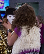 Shake_It_Up_S01E17_1080p_BTD_000089.jpg