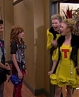 Shake_It_Up_S01E17_1080p_BTD_001177.jpg