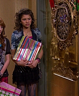 Shake_It_Up_S01E17_1080p_BTD_002907.jpg