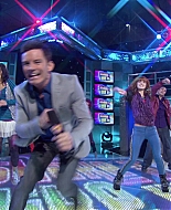 Shake_It_Up_S01E19_1080p_000192.jpg