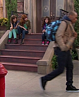 Shake_It_Up_S01E19_1080p_001003.jpg