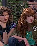 Shake_It_Up_S01E19_1080p_001026.jpg