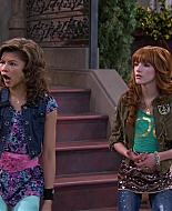 Shake_It_Up_S01E19_1080p_001293.jpg