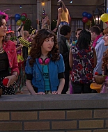 Shake_It_Up_S01E19_1080p_001948.jpg