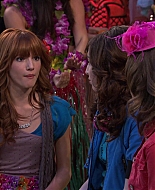 Shake_It_Up_S01E19_1080p_002105.jpg