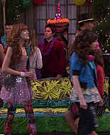 Shake_It_Up_S01E19_1080p_002128.jpg