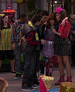 Shake_It_Up_S01E19_1080p_002427.jpg