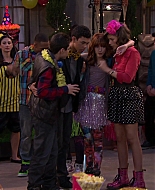 Shake_It_Up_S01E19_1080p_002428.jpg