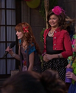 Shake_It_Up_S01E19_1080p_002446.jpg