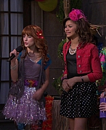 Shake_It_Up_S01E19_1080p_002452.jpg