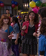 Shake_It_Up_S01E19_1080p_002486.jpg