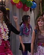Shake_It_Up_S01E19_1080p_002542.jpg